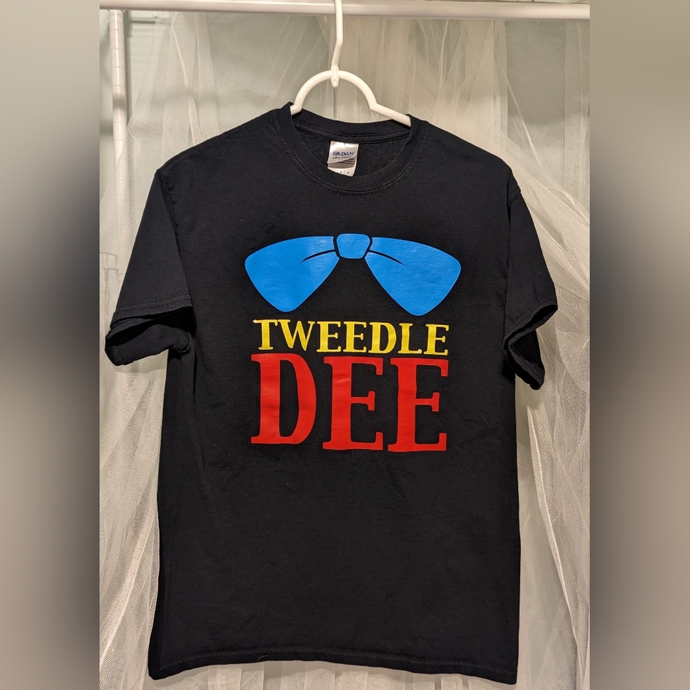 🌼5 For $30🌼Alice in Wonderland Tweedle Dee shirt